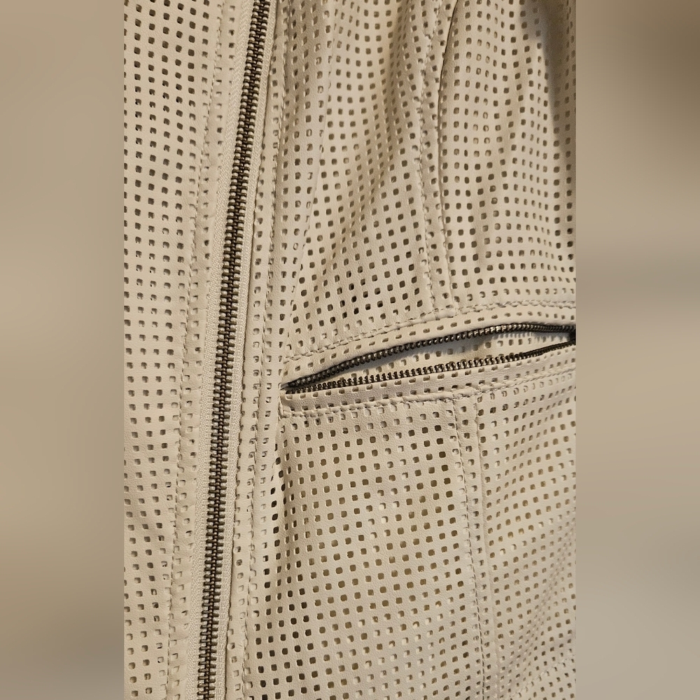 Women's Ivory White Vintage Faux Leather Jacket - Picture 7 of 7